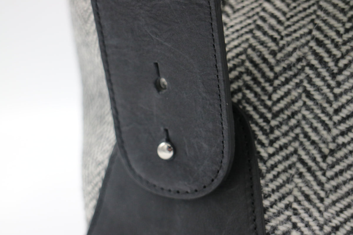 K&S Icelandic Tweed - Helgartaska - Kormákur & Skjöldur