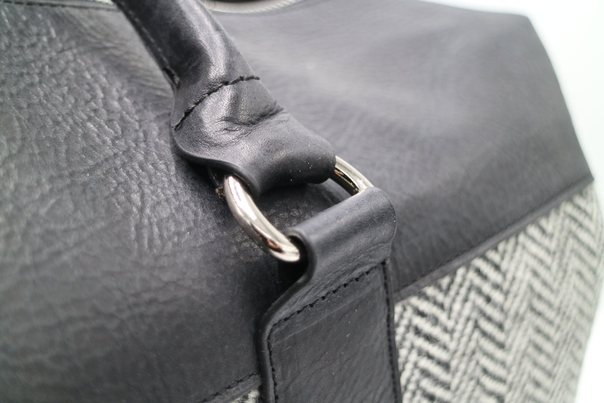 K&S Icelandic Tweed - Helgartaska - Kormákur & Skjöldur