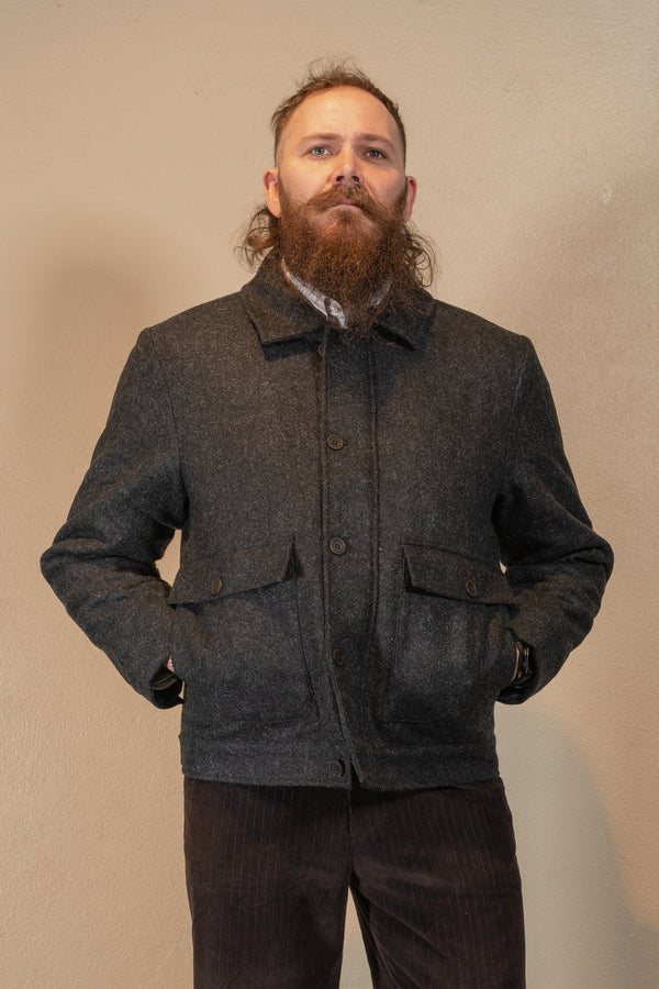 K&S Jakki Herman svarti sauðurinn Mittisjakki íslenskt vaðmál Icelandic Tweed