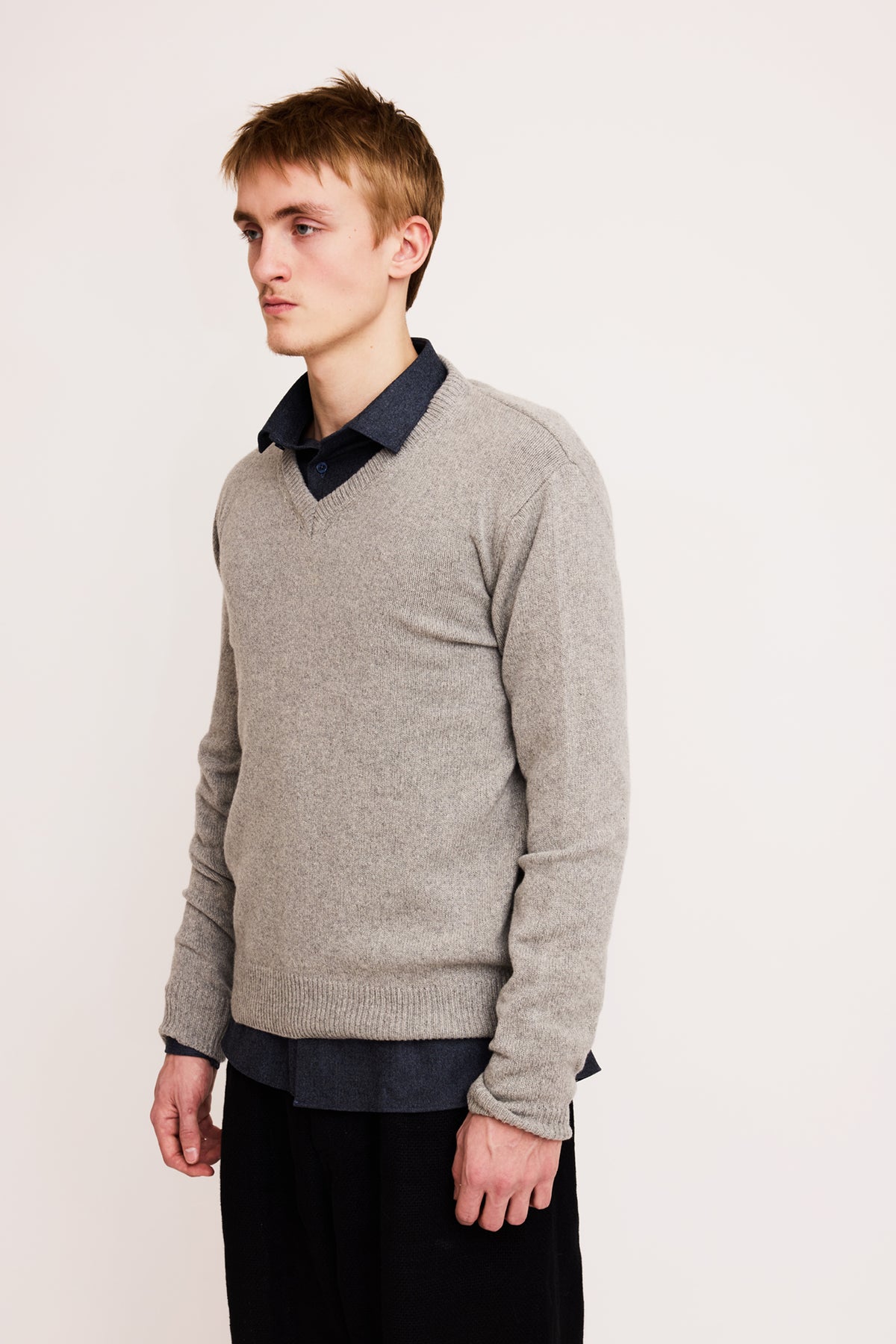 K&S Kasmír - Peysa V-neck Grá - Kormákur & Skjöldur