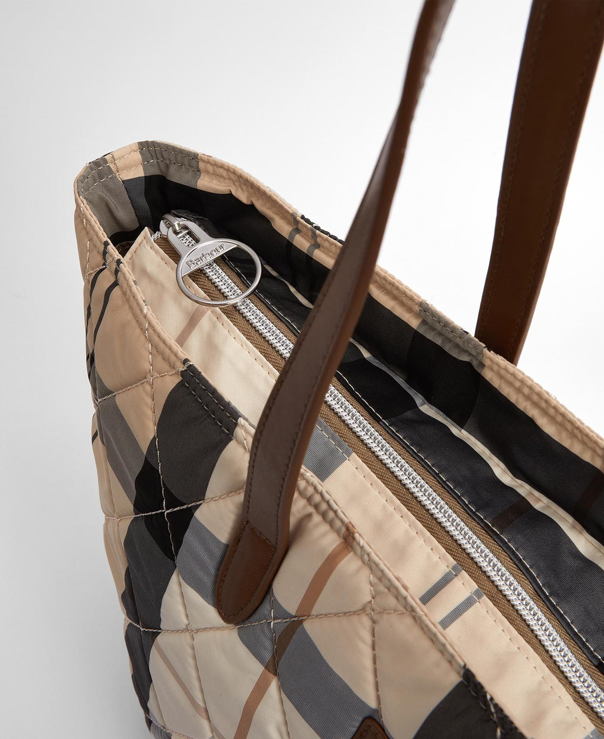 Barbour Taska Quilted Tartan