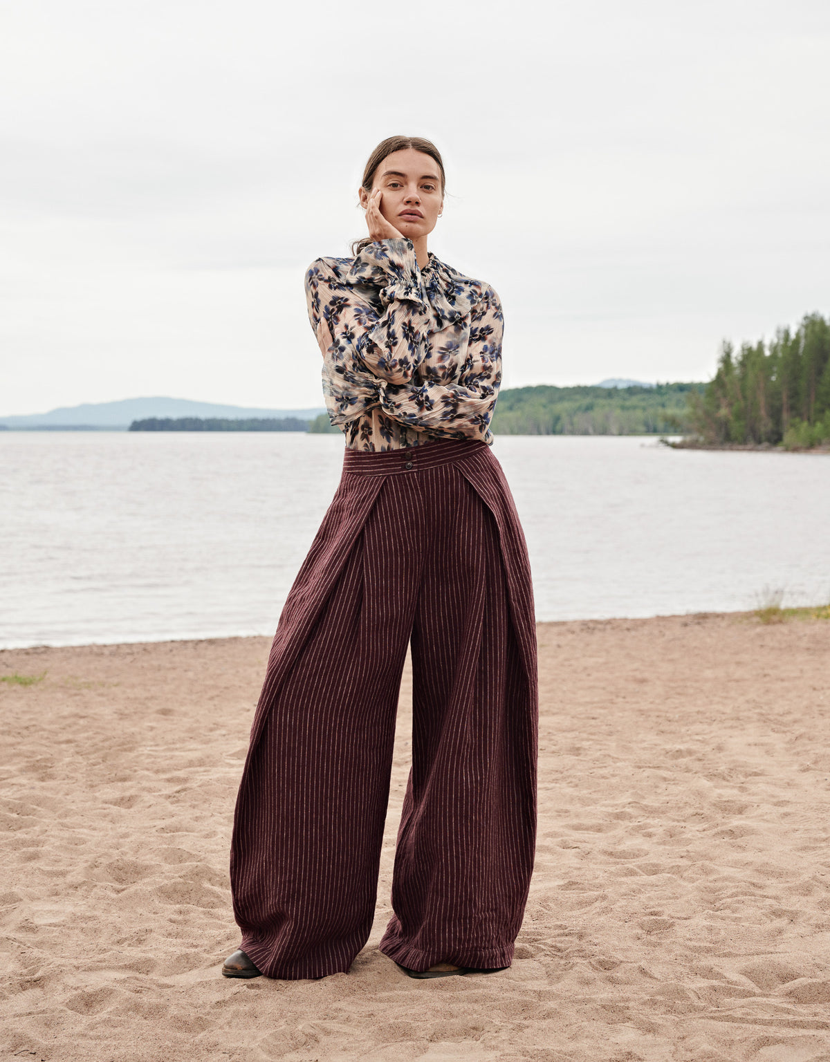 Nygardsanna  Big Pleat Trousers Wine Stripe