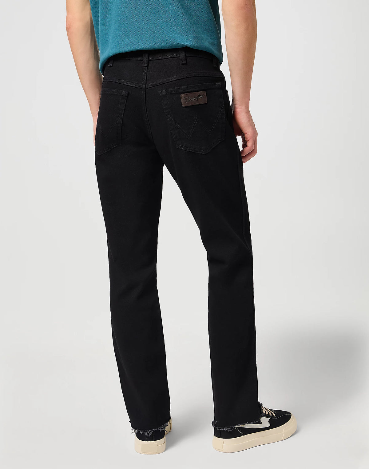 Wrangler Gallabuxur Texas Black Overdye - Kormákur & Skjöldur