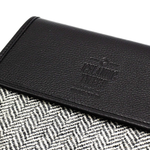 K&S Icelandic Tweed - iPad Hulstur - Úlfur Í Sauðagæru